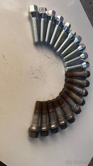 Predam 20 ks kolesovych sroubov - 2