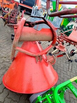 Predám rozmetadlo na umelé hnojivá - 2