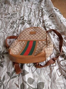 Hnedy kabelkovy batoh - 2