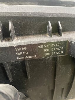 Originálny vzduchový filter VAG 5QF 129 620 - 2