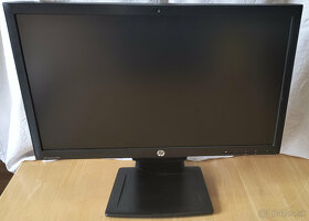 23" monitor s dokovacou stanicou HP Compaq L2311c - 2