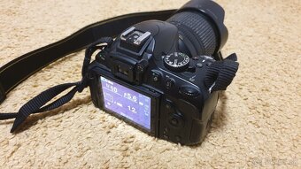 Nikon D5100 + Nikkor 18-105mm f/3,5-5,6 ED VR - 2