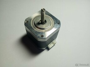 Krokov motor na 3d tlaciaten - 2
