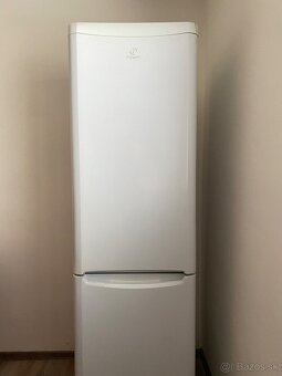 Kombinovaná chladnička Indesit - 2