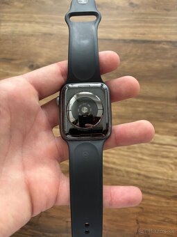 Apple Watch Series 4 (44 mm) - 2