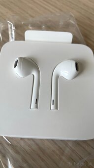 Apple Earpods slúchadla s Lightning konektorom - 2