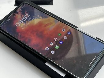 Motorola Razr 60 Ultra 16/512GB Pantome Scarab - 2