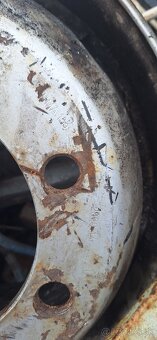 Disk nakladne mercedes 7.5x r 19.5 - 2