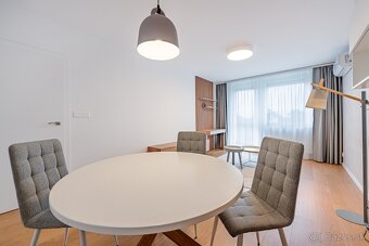 KRÁSNY ZREKONŠTRUOVANÝ 4i BYT - NEZÁBUDKOVA ul. - PIVNICA - 2