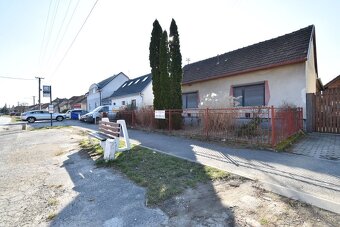 Viničné: rodinný dom postavený na pozemku 854 m2 - 2