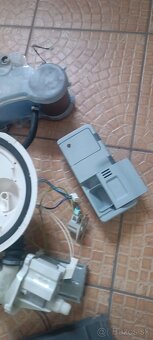 Predám Whirlpool ADG 7556 - 2