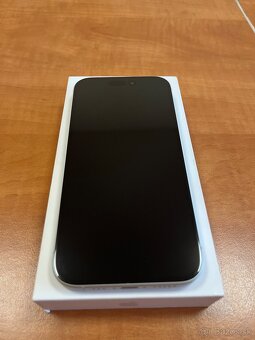 Apple iPhone 16 128GB - 2