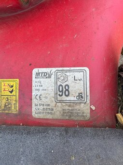 Predám benzínovú kosačku MTD 53cm - 2