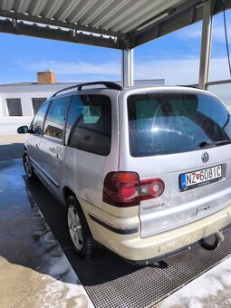 Ponúkam na predaj w Sharan 1,9tdi 85 kw.r.v.09 - 2