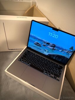 MacBook Air 13” M3 (2024) 8/256GB Silver – záruka 11/2026 - 2