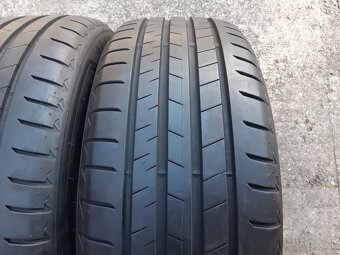 245/50 R19  -letné - 2