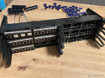 Patch panel 48-portový s organizérom - 2
