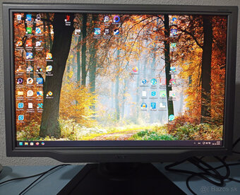 20/22" LCD monitory - 2