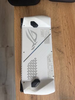 Asus ROG Ally Z1 Extreme (1 TB) - 2
