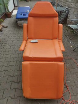 Elektrické kosmeticke/masážní lehátko AKCE - 2