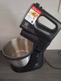 Predám mixer na cesto značky electrolux - 2