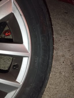 Good Year 205/55 R16 - 2