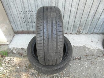 225/45 R18 - 2
