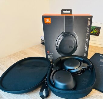 JBL TOUR ONE M2 - 2
