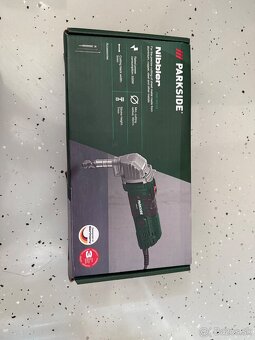 Predám Parkside rezačka plechu PMK 550 C2 - 2