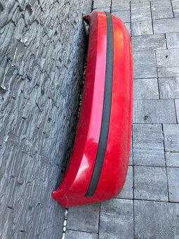Škoda fabia 1 - ZADNÝ NÁRAZNÍK ČERVENÝ - 2