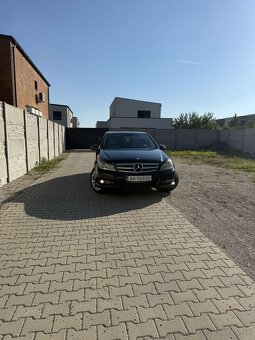 Mercedes-Benz c220 2011 - 2