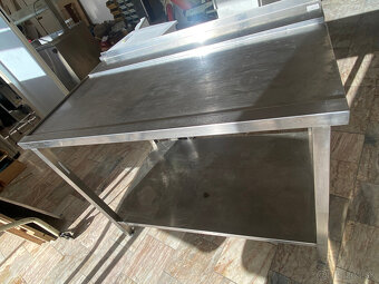 Nerezový pracovný stôl - 2