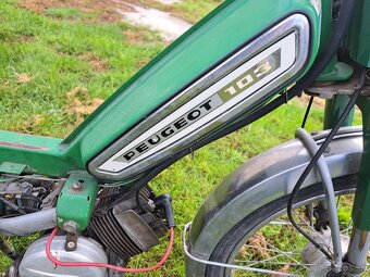 Moped  Peugeot 103 - 2