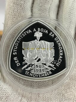 Medaila 17. November 20. výročie nežnej revolúcie zlato 999 - 2