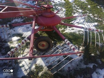 Zhrňovač sena 3,1m - 2