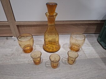 Karafa + poháre z ambrového skla - 2