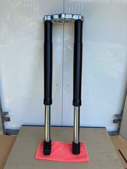 Upside down predné tĺmiče - 2