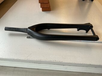 Pevná karbonová vidlica 29"/27,5+boost - 2