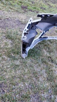 Predám predný nárazník RENAULT CLIO 5 - 2