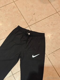 NIKE  AeroSwift tepláky na behanie - 2