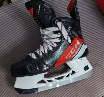 Korčule CCM Jetspeed FT6 PRO, (Vellkost: 39) - 2