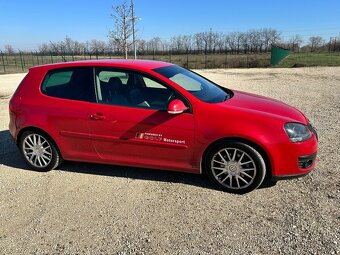 Volkswagen Golf - 2