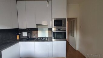 Prenájom 3 izbový byt Malá Praha, Cena: 850 €/mes - 2