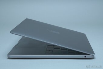 ZÁRUKA/Macbook Pro 13.3"/I5 2.0GHZ/8GB RAM/512GB SSD/CZ - 2