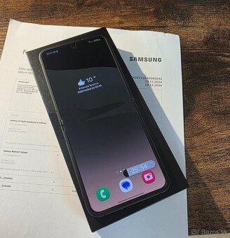 Samsung Galaxy Z Flip6 12GB/256GB - 2