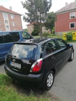 Kia Rio - 2
