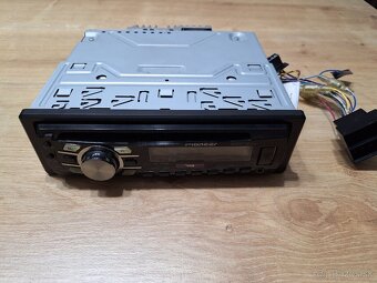 Pioneer,usb,wma/mp3,aux -autoradio - 2