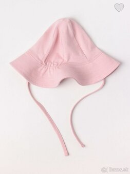 Lindex ciapka 40/42 dnes 7€ - 2