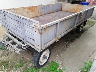 Obojstranne vyklápacia vlečka - 2