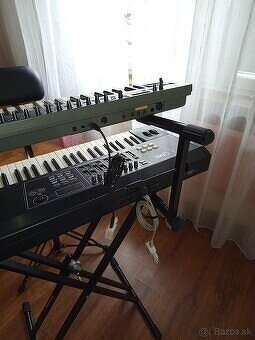 2 profi klávesy +dvojitý stojan + stolička = SUPER CENA - 2